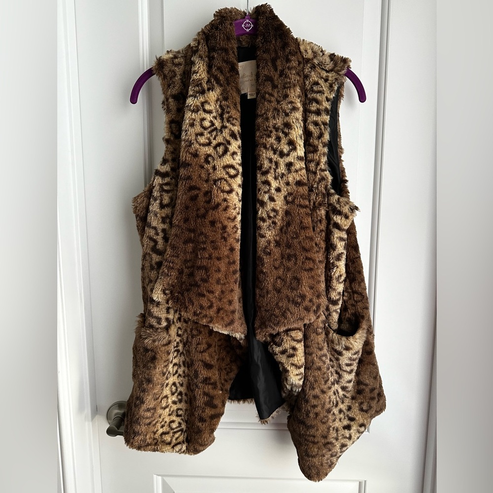 Altar’d state leopard print faux fur vest